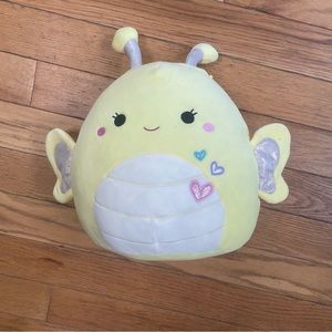 Nixie squishmallow
